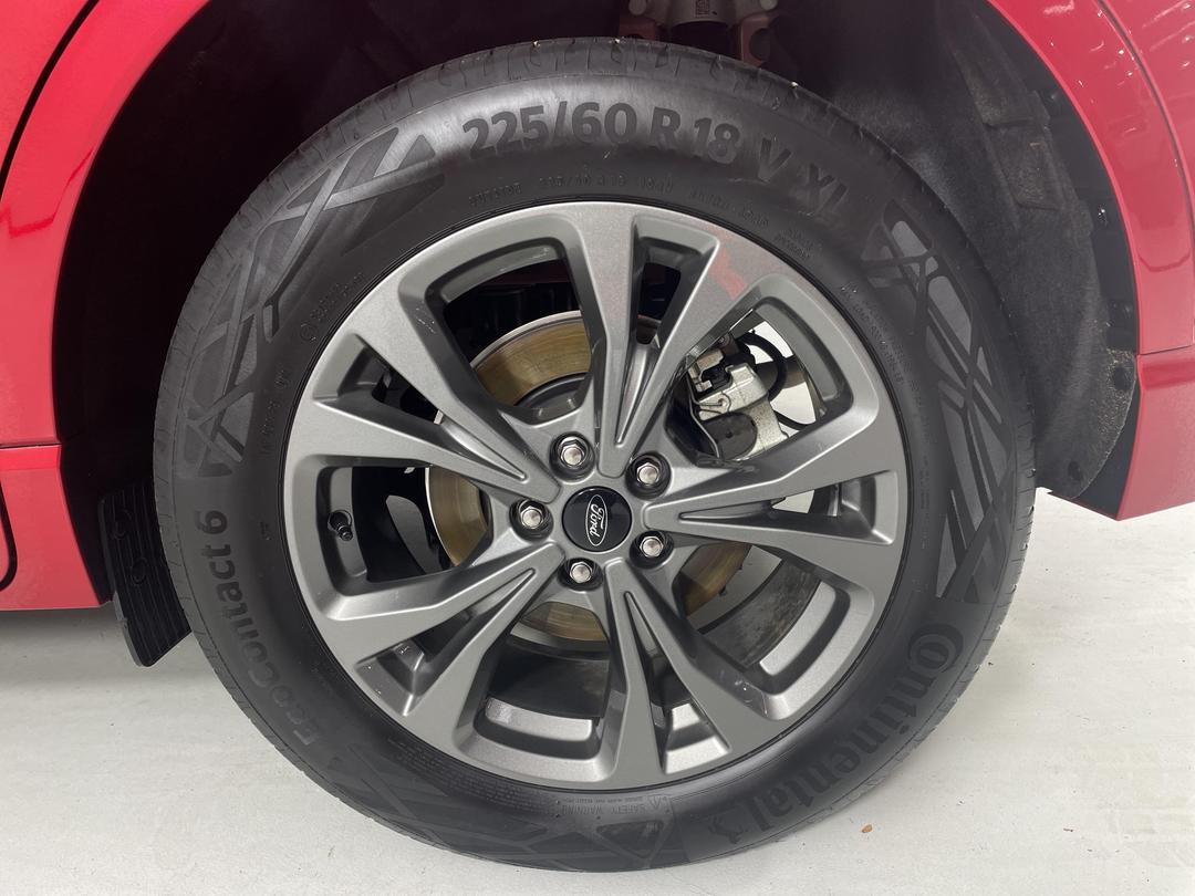 Photo '11' of Ford Escape