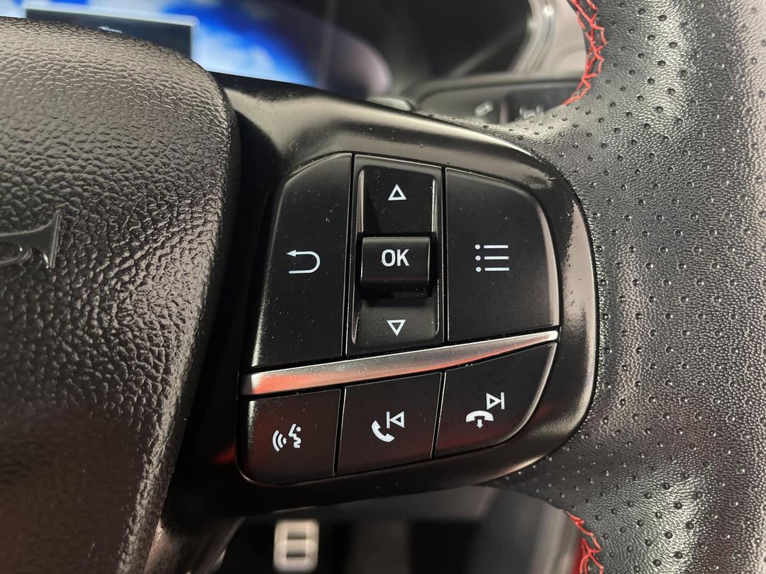 Photo '23' of Ford Escape