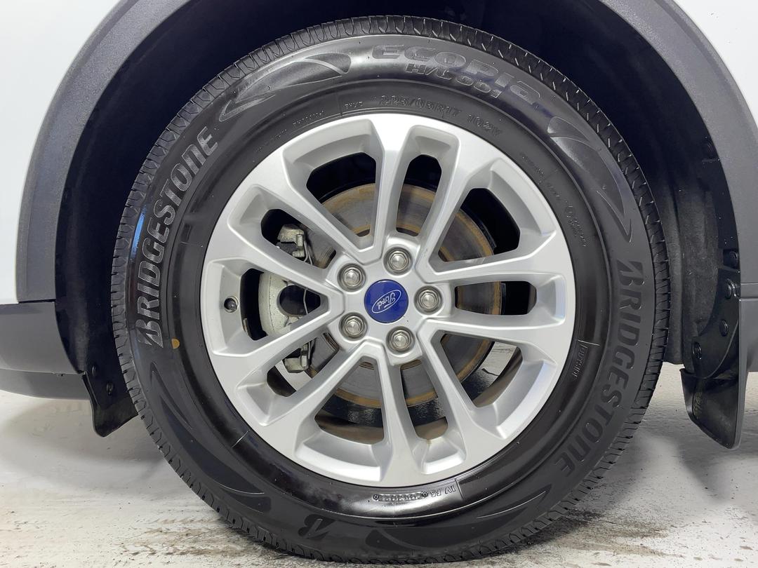 Photo '10' of Ford Escape
