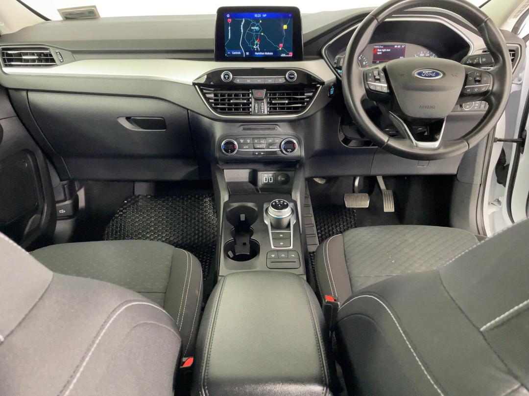 Photo '17' of Ford Escape