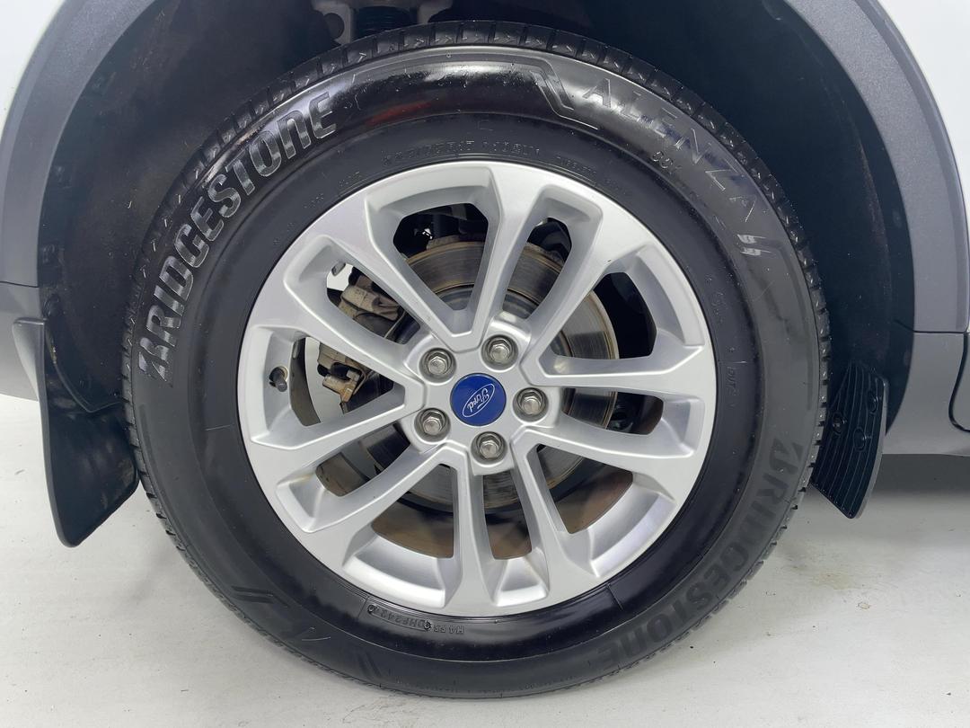 Photo '12' of Ford Escape