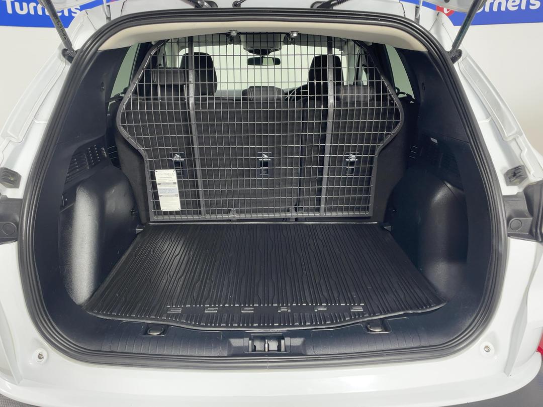Photo '14' of Ford Escape