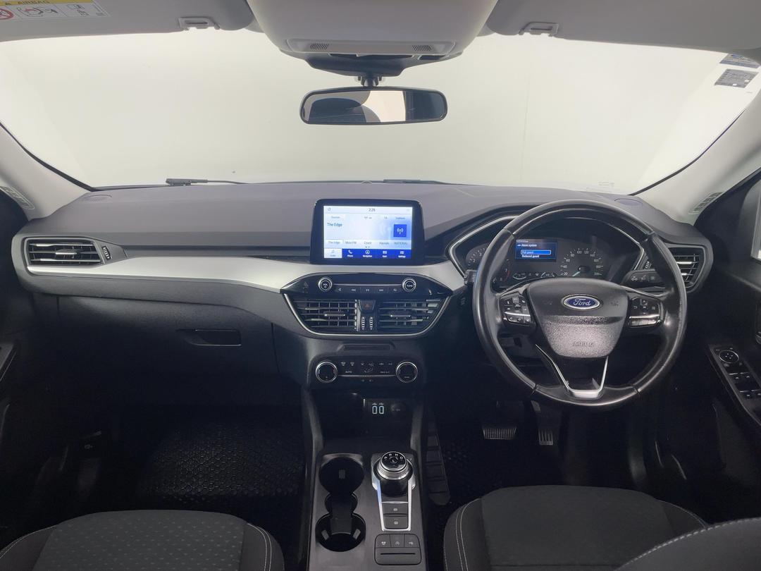 Photo '17' of Ford Escape