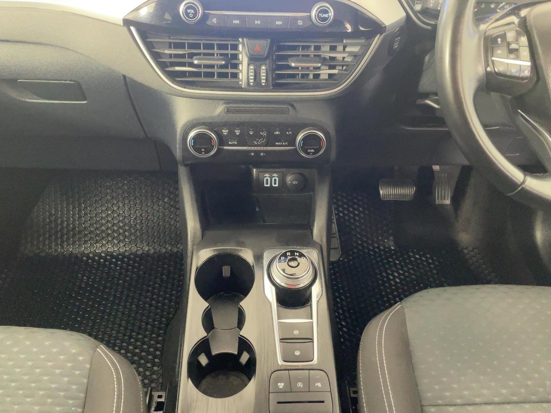 Photo '18' of Ford Escape