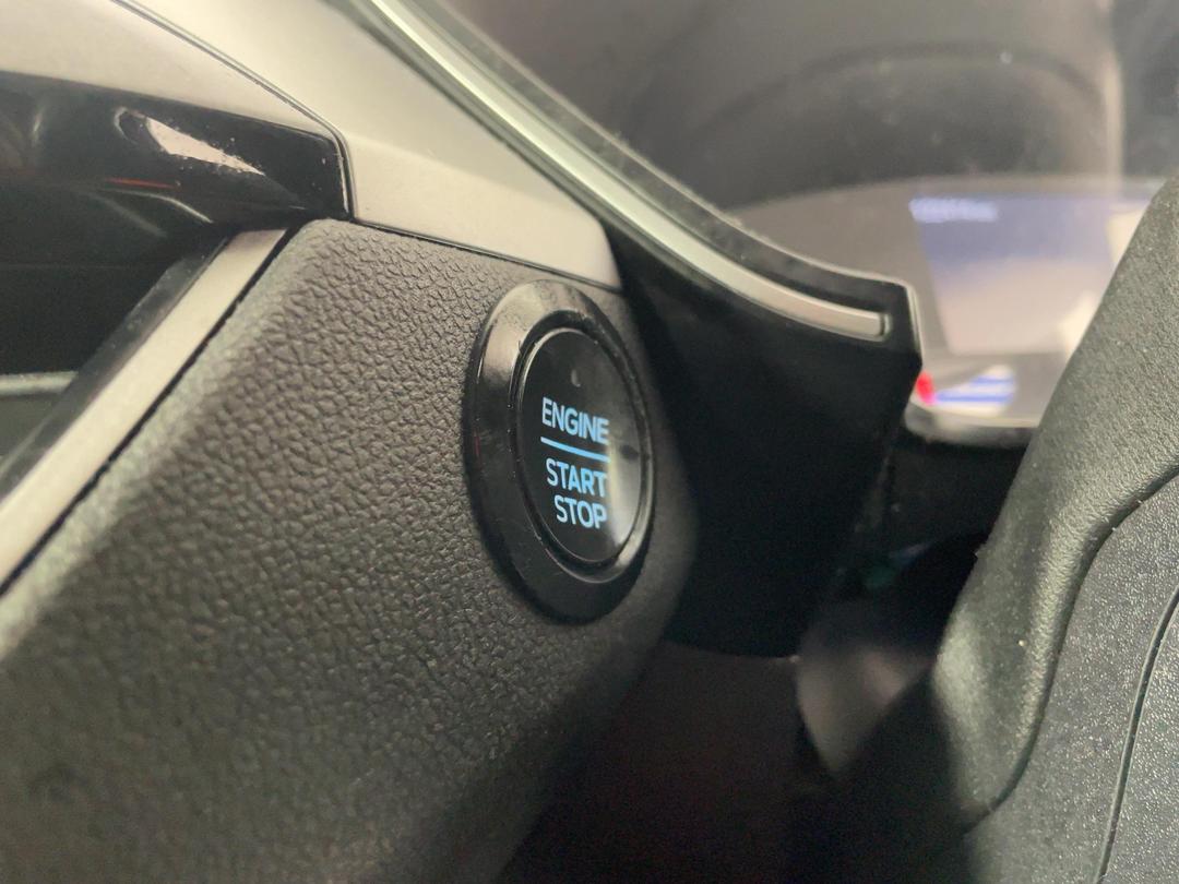 Photo '26' of Ford Escape