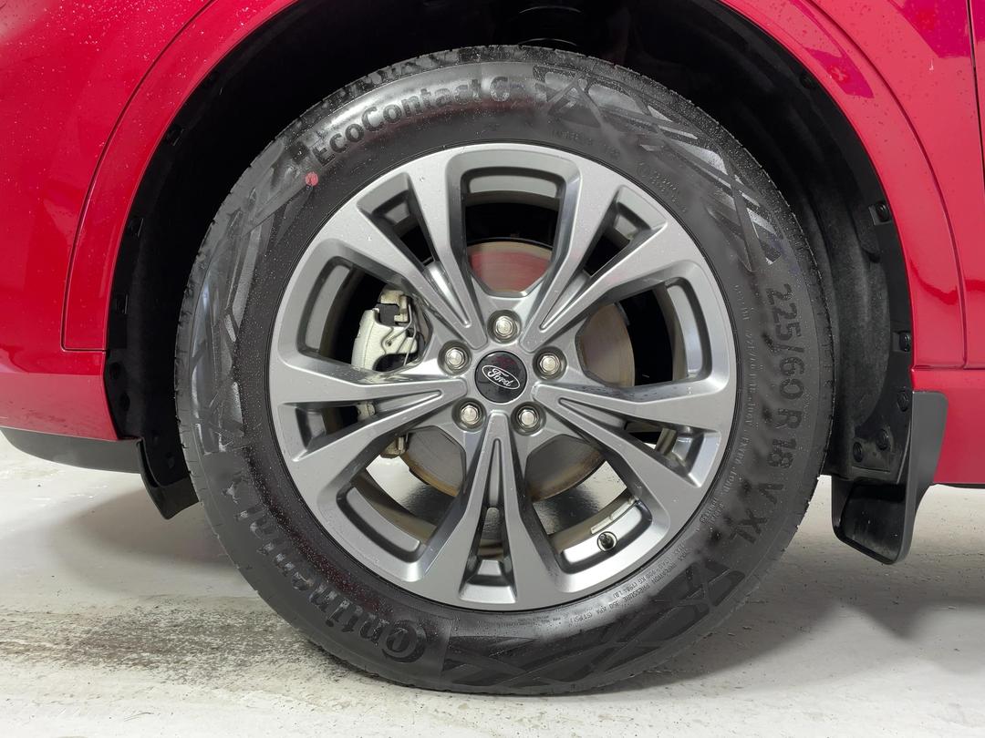 Photo '10' of Ford Escape