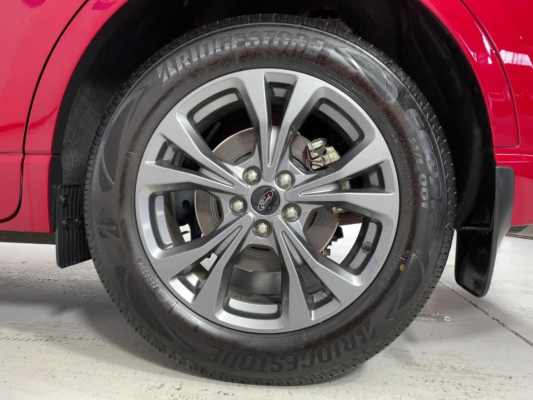 Photo '11' of Ford Escape