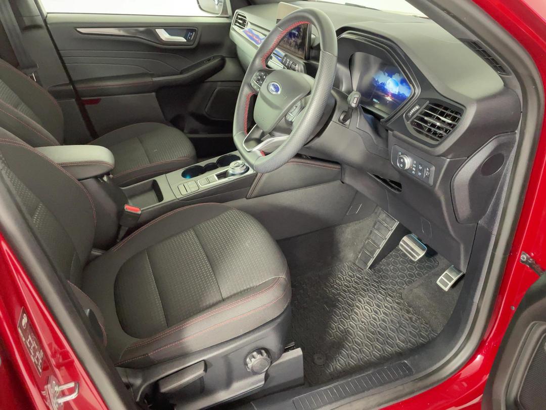 Photo '16' of Ford Escape