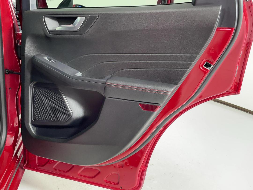 Photo '19' of Ford Escape
