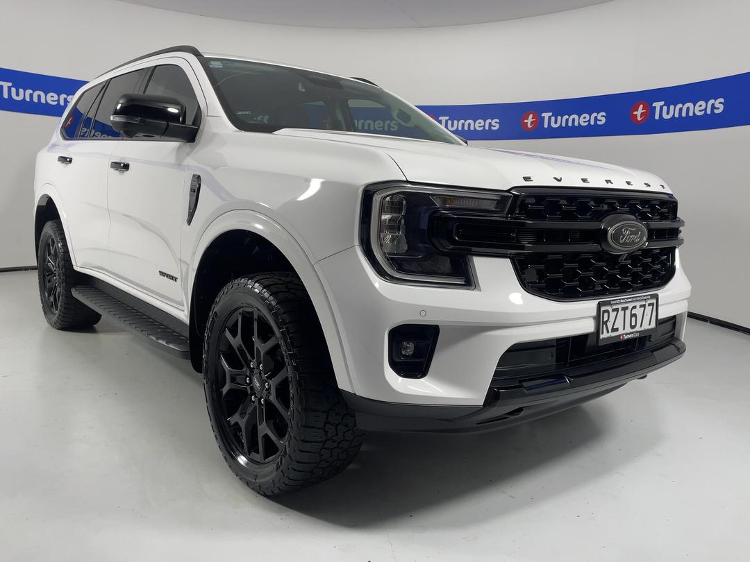 Photo '1' of Ford Everest