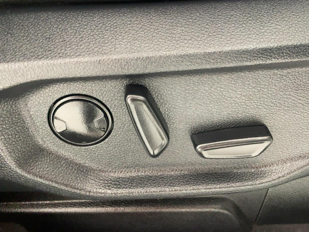 Photo '23' of Ford Everest