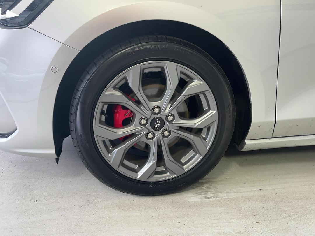 Photo '10' of Ford Focus