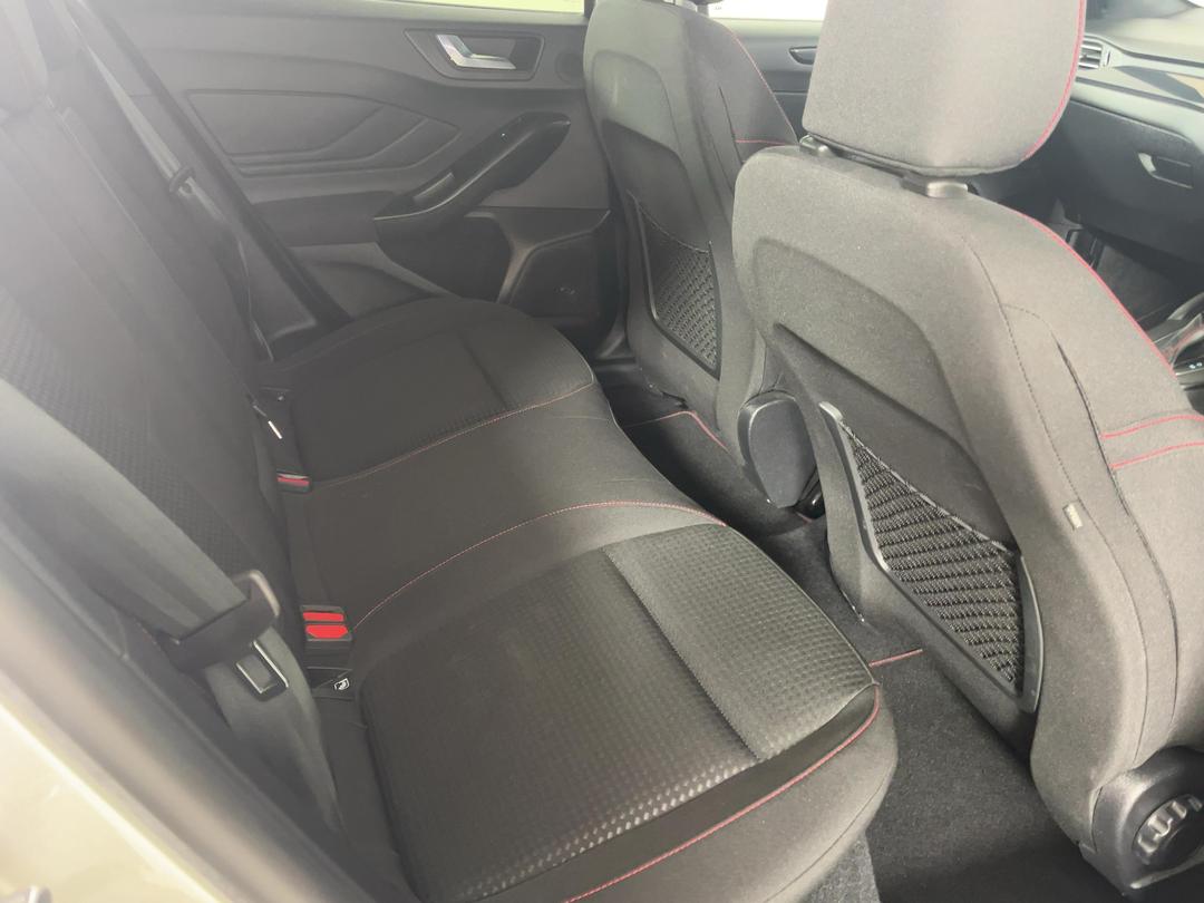 Photo '20' of Ford Focus