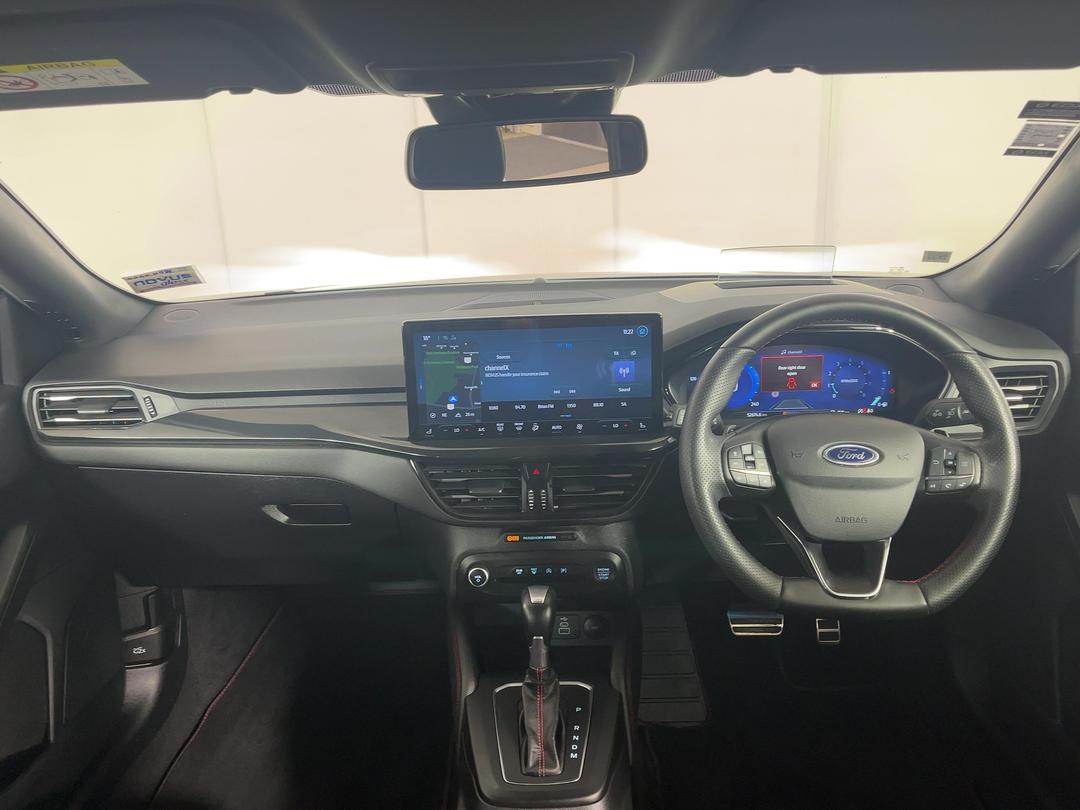Photo '17' of Ford Focus
