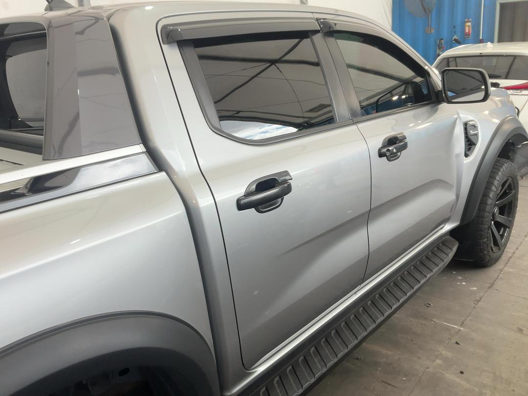 Photo '15' of Ford Ranger XLT Double CAB W/SA Photo '15' of Ford Ranger XLT Double CAB W/SA