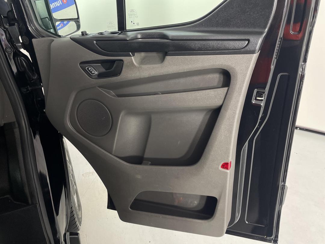 Photo '15' of Ford Transit