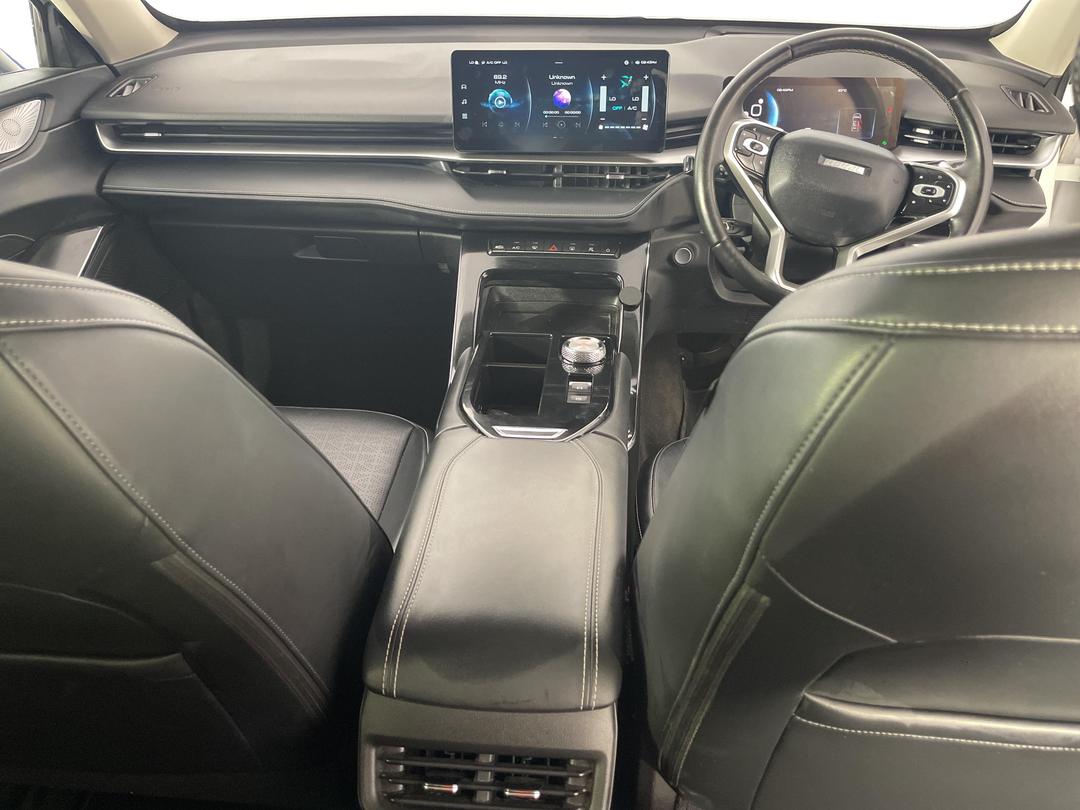 Photo '17' of Haval H6