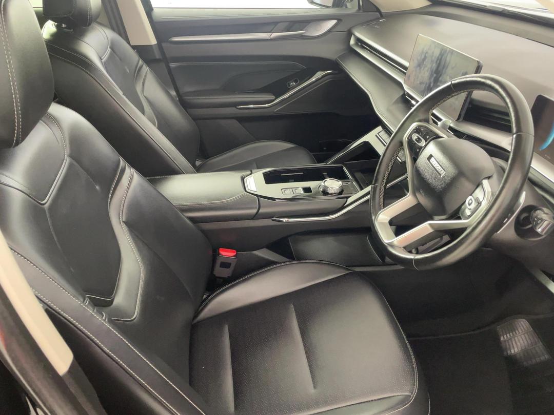 Photo '16' of Haval H6