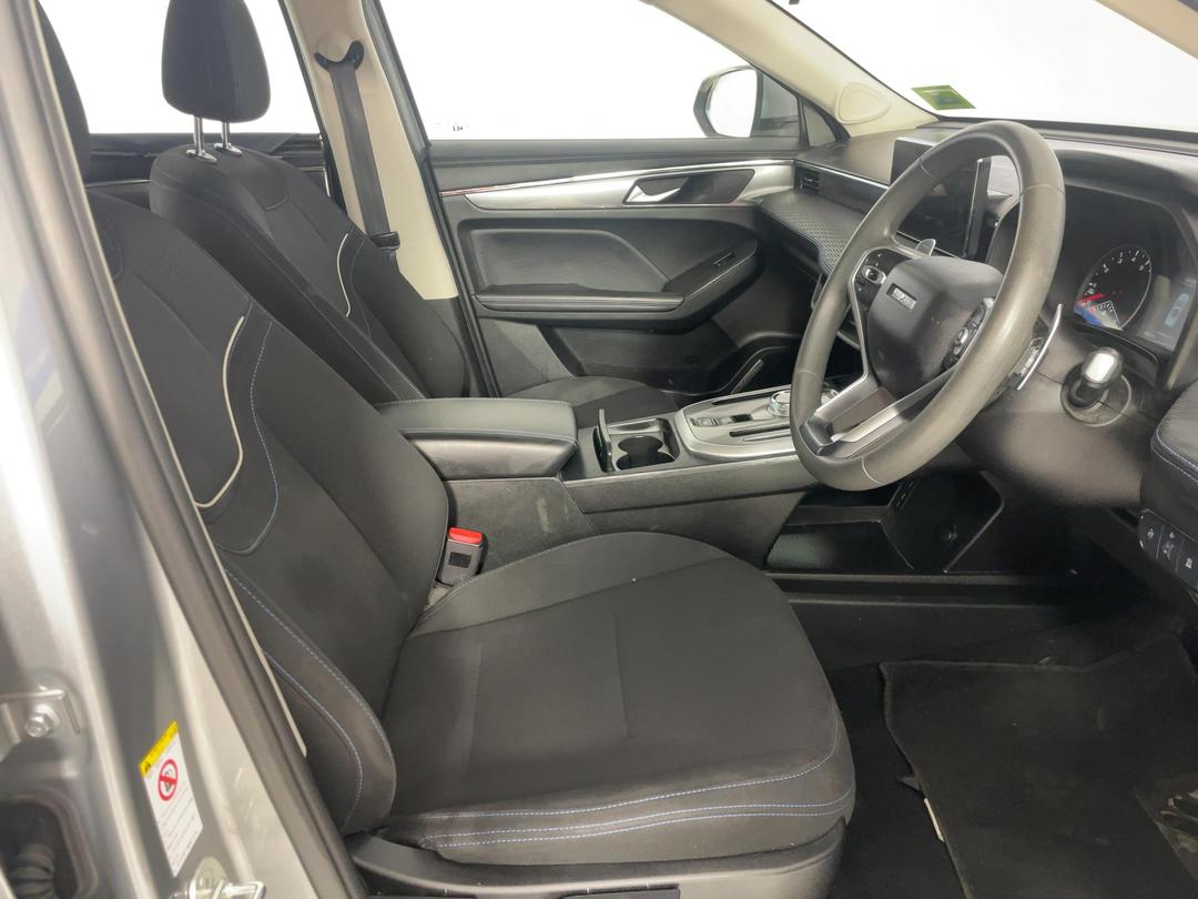 Photo '16' of Haval Jolion