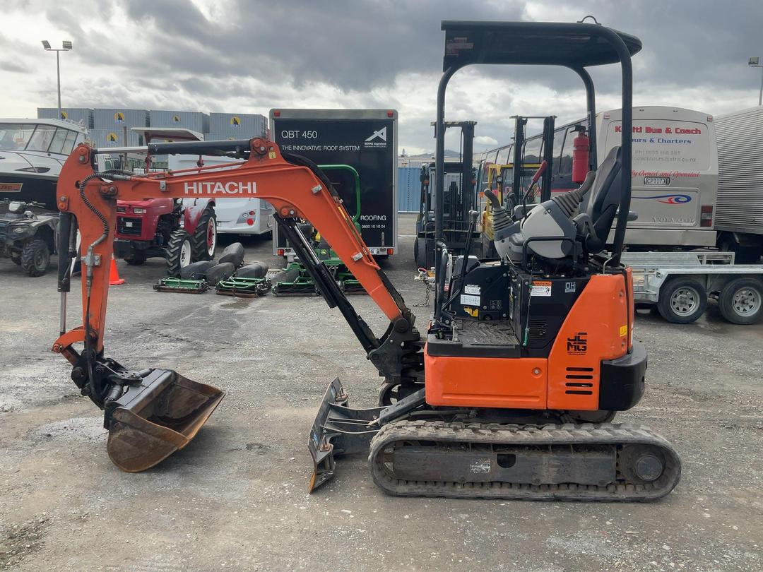 Photo '7' of Hitachi ZX17U Excavator
