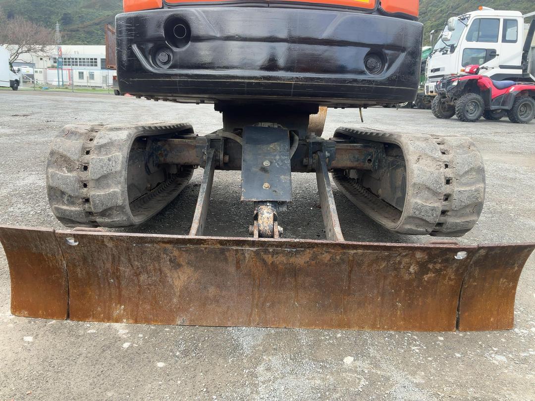 Photo '32' of Hitachi ZX17U Excavator