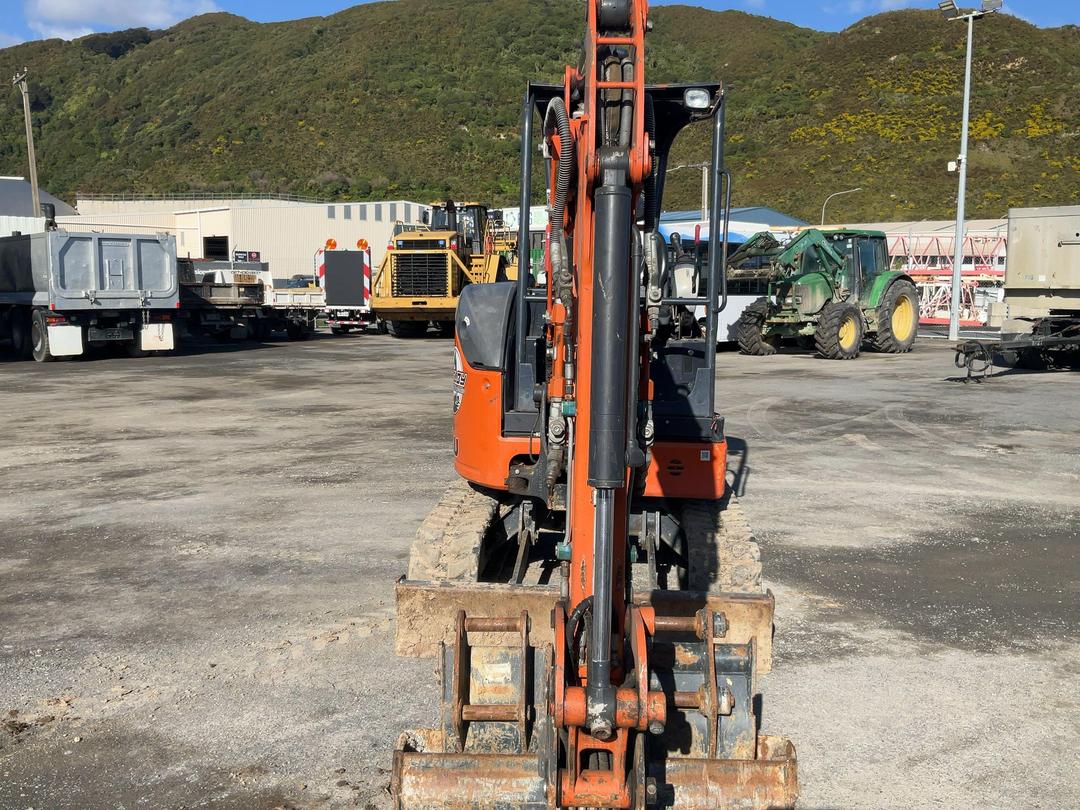 Photo '24' of Hitachi Zx26U-5A Excavator