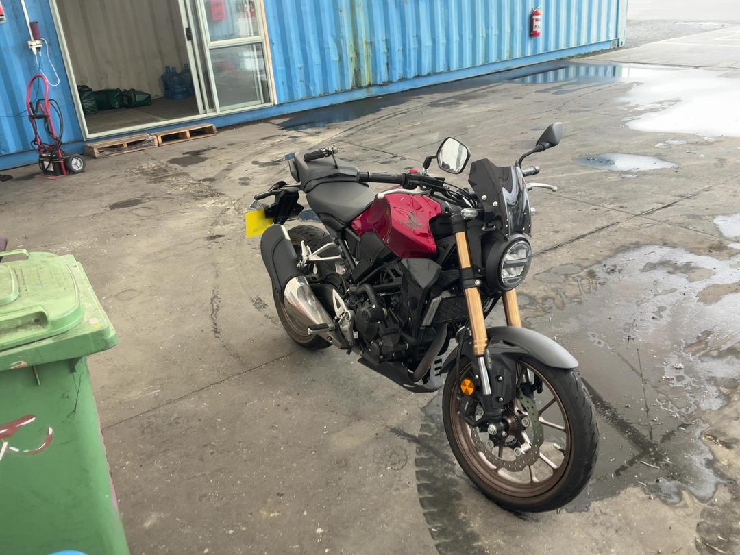 Photo '2' of Honda CB 300RA