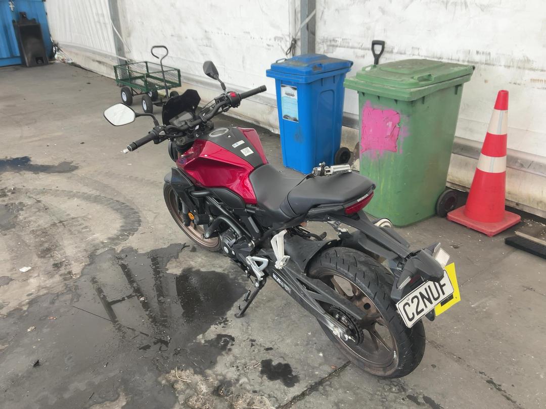 Photo '5' of Honda CB 300RA