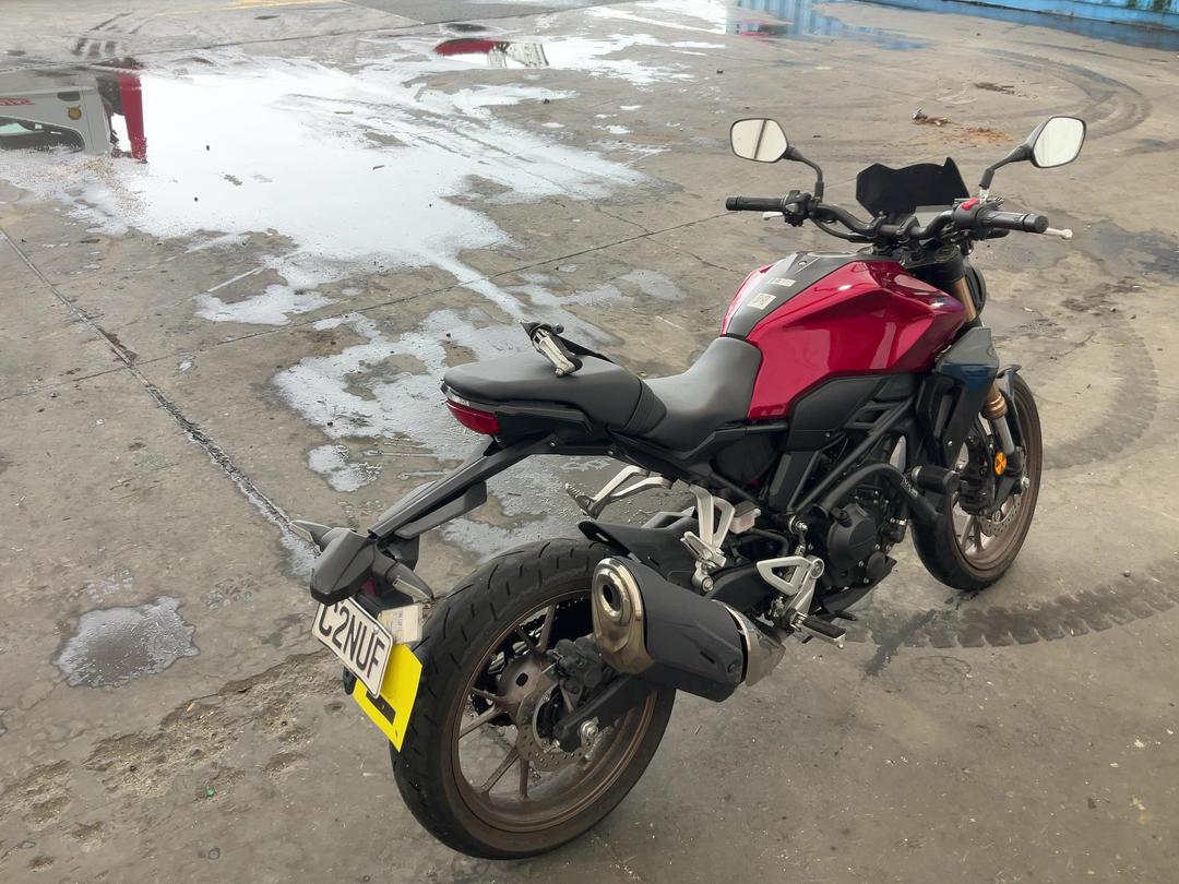 Photo '7' of Honda CB 300RA