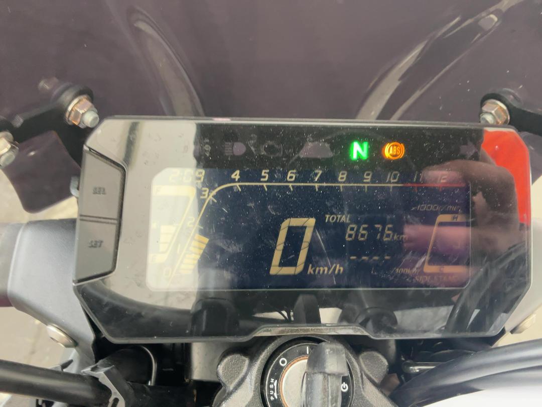 Photo '8' of Honda CB 300RA