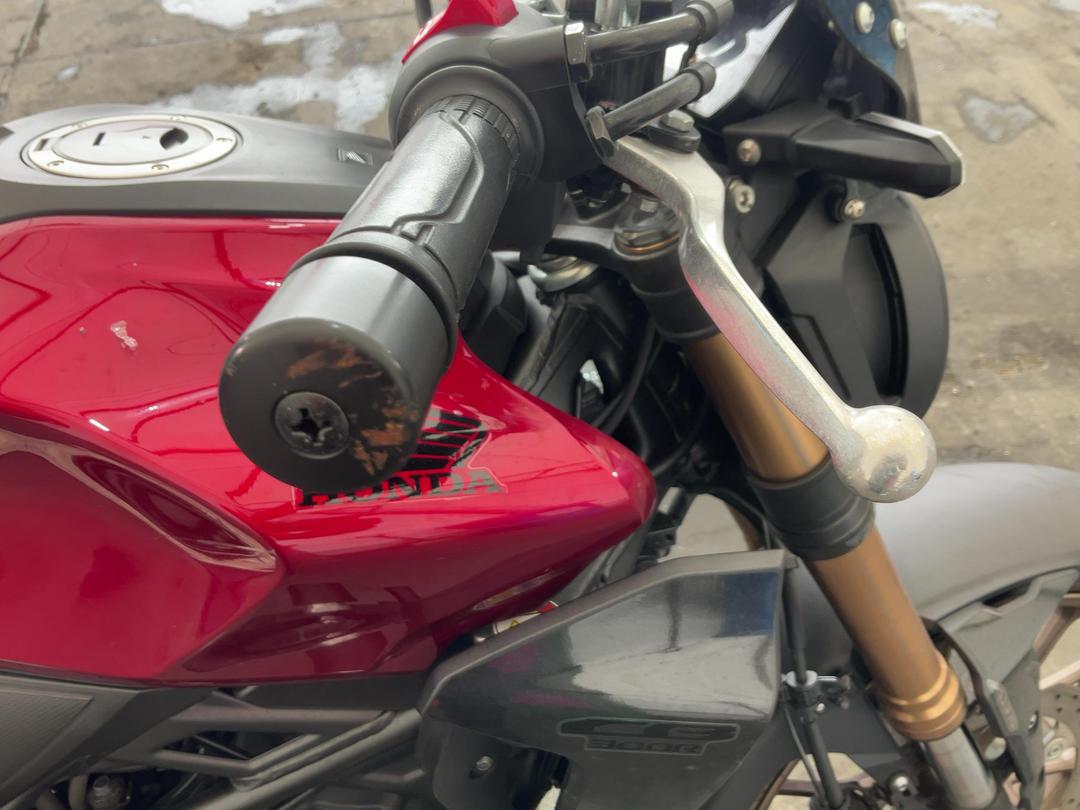 Photo '11' of Honda CB 300RA