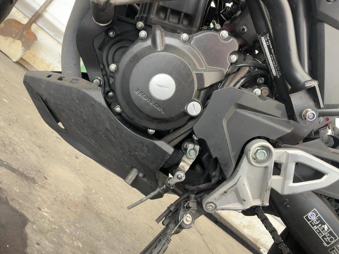 Photo '17' of Honda CB 300RA
