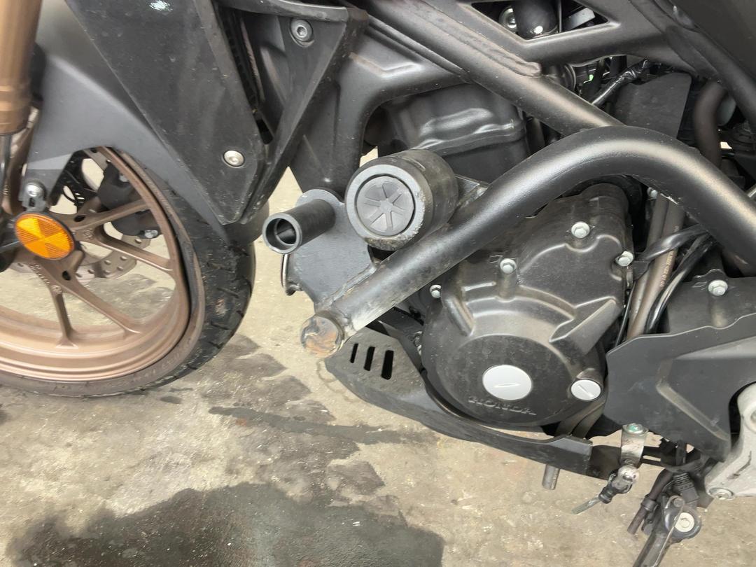 Photo '18' of Honda CB 300RA