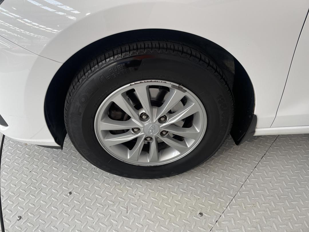 Photo '10' of Hyundai I30