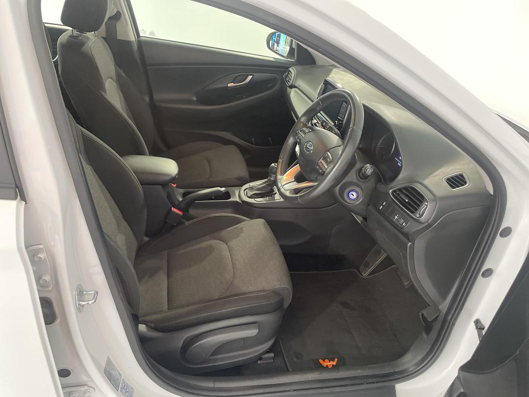 Photo '16' of Hyundai I30