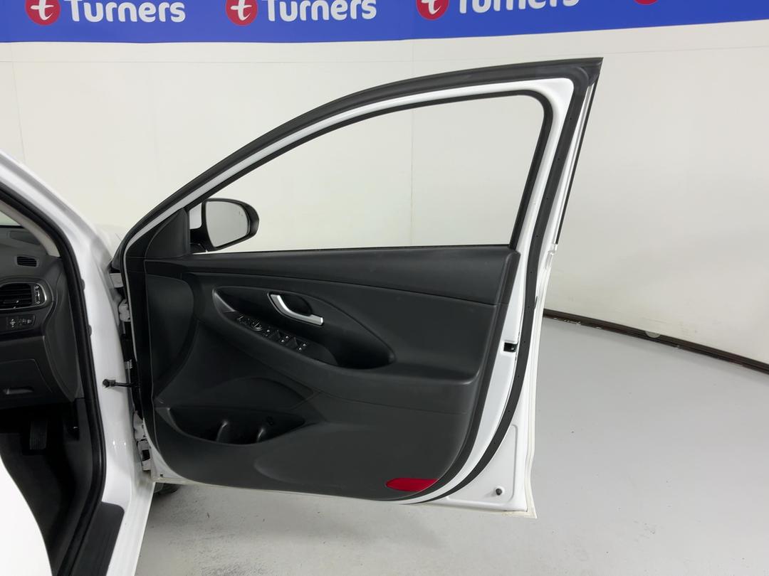 Photo '15' of Hyundai I30