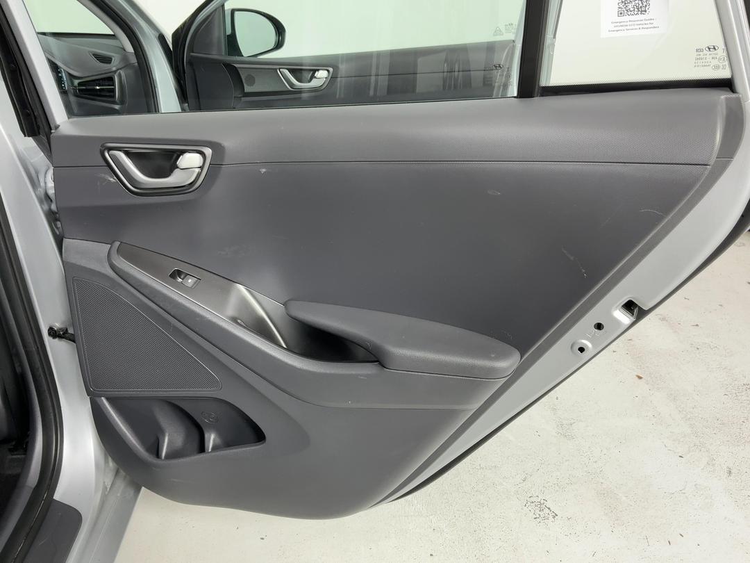 Photo '19' of Hyundai Ioniq