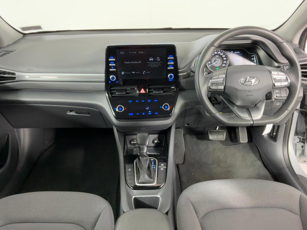 Photo '17' of Hyundai Ioniq