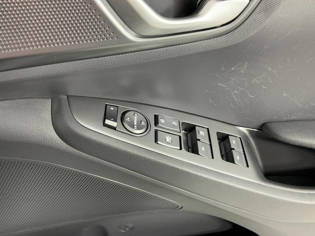 Photo '26' of Hyundai Ioniq