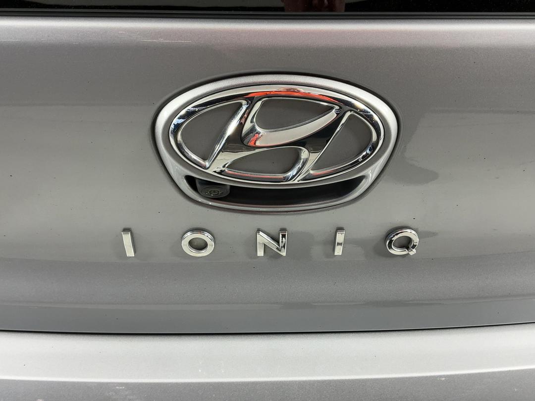 Photo '29' of Hyundai Ioniq