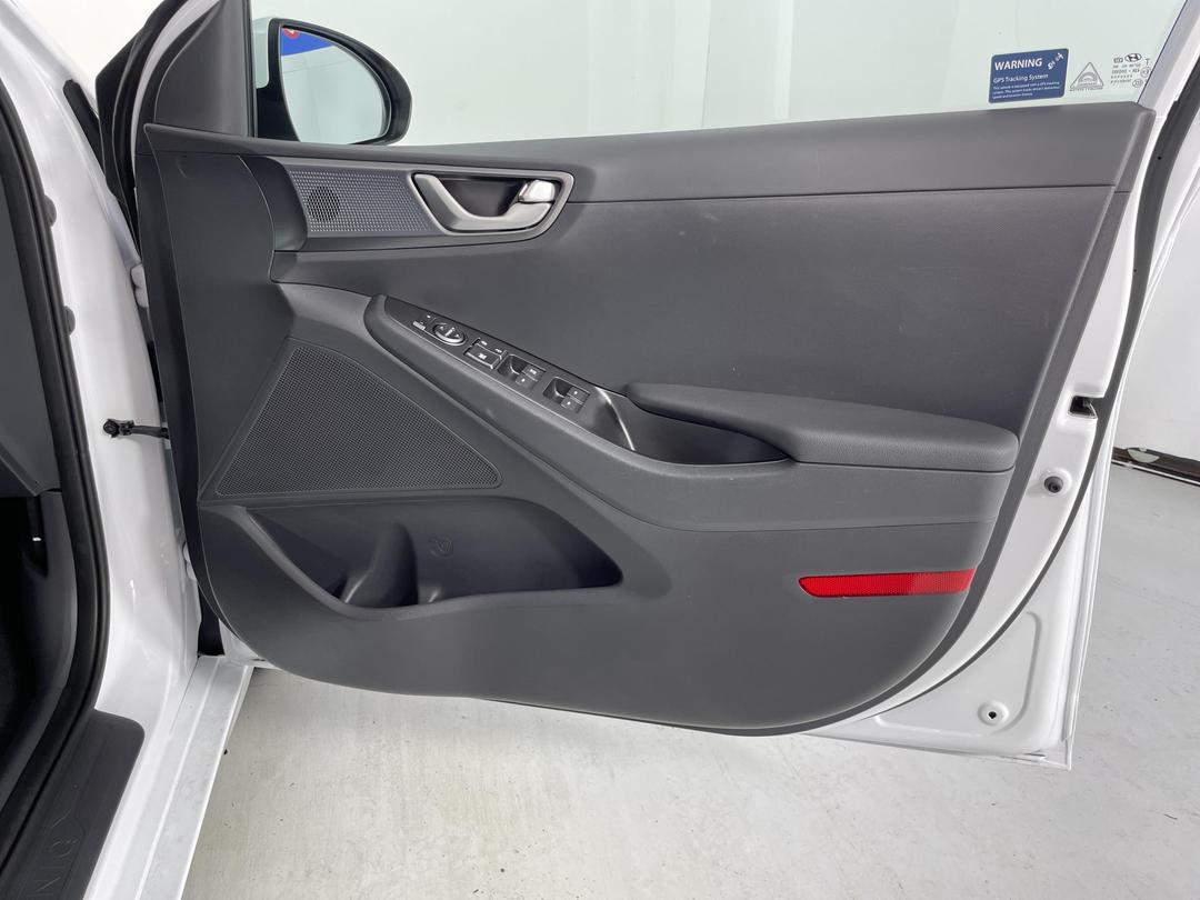 Photo '15' of Hyundai Ioniq