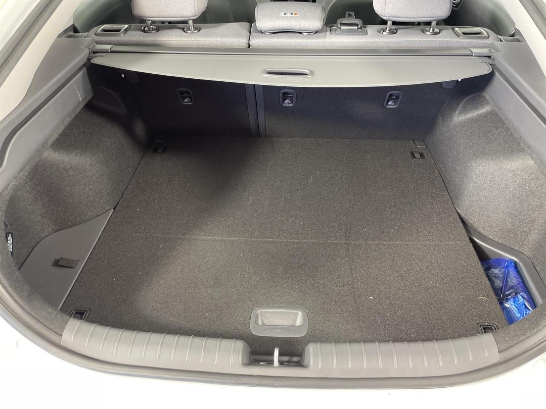 Photo '14' of Hyundai Ioniq