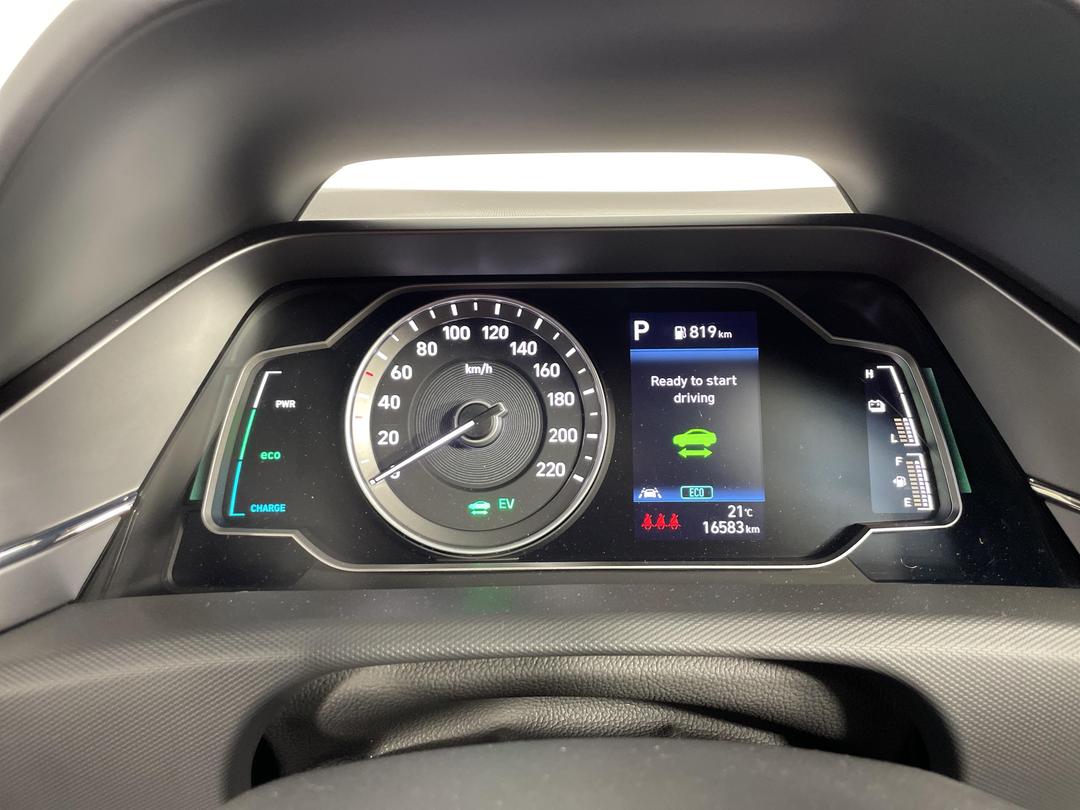 Photo '21' of Hyundai Ioniq