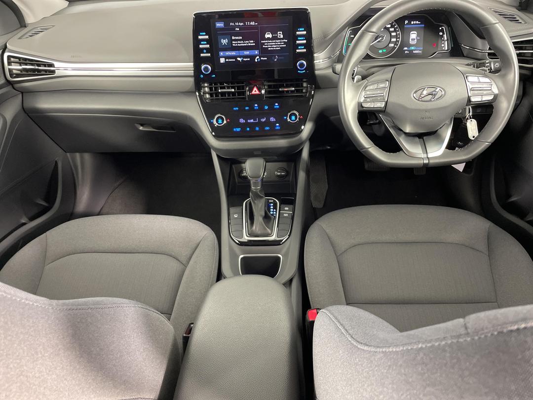 Photo '18' of Hyundai Ioniq