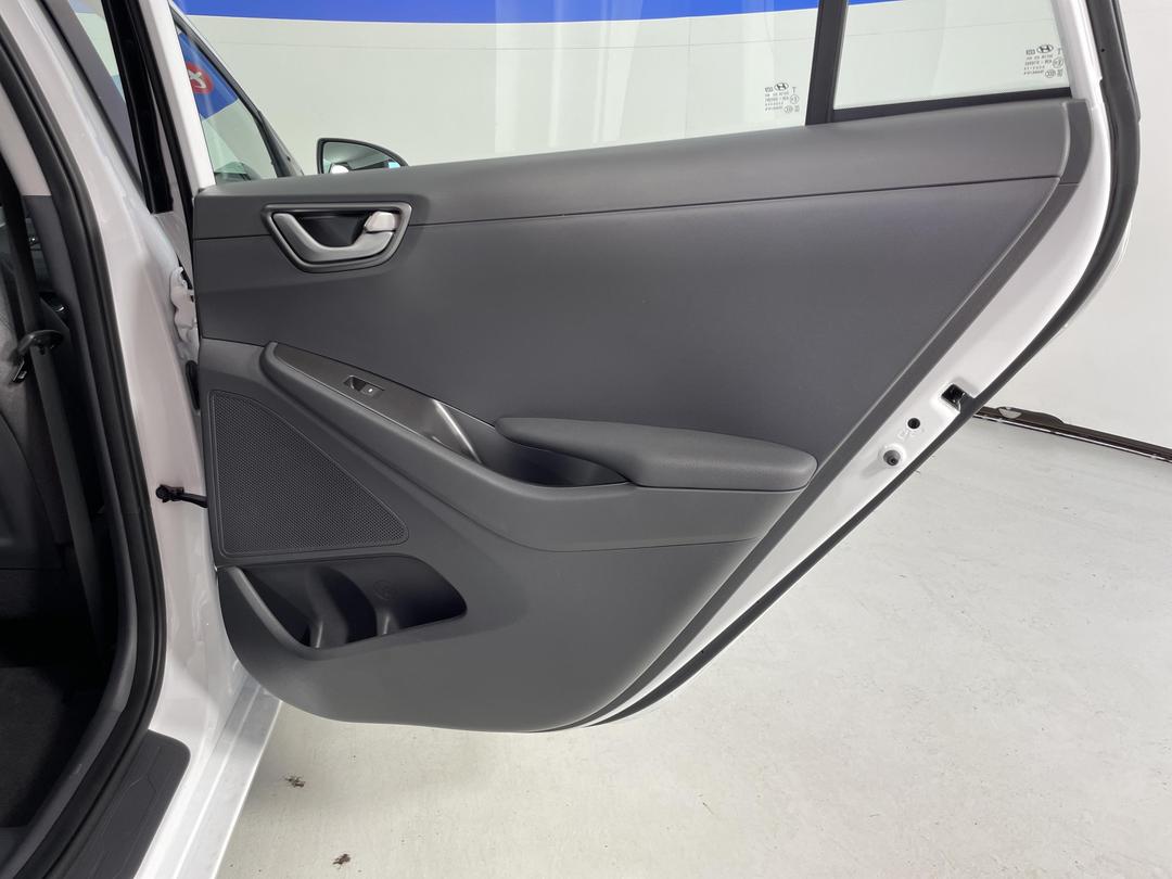 Photo '19' of Hyundai Ioniq