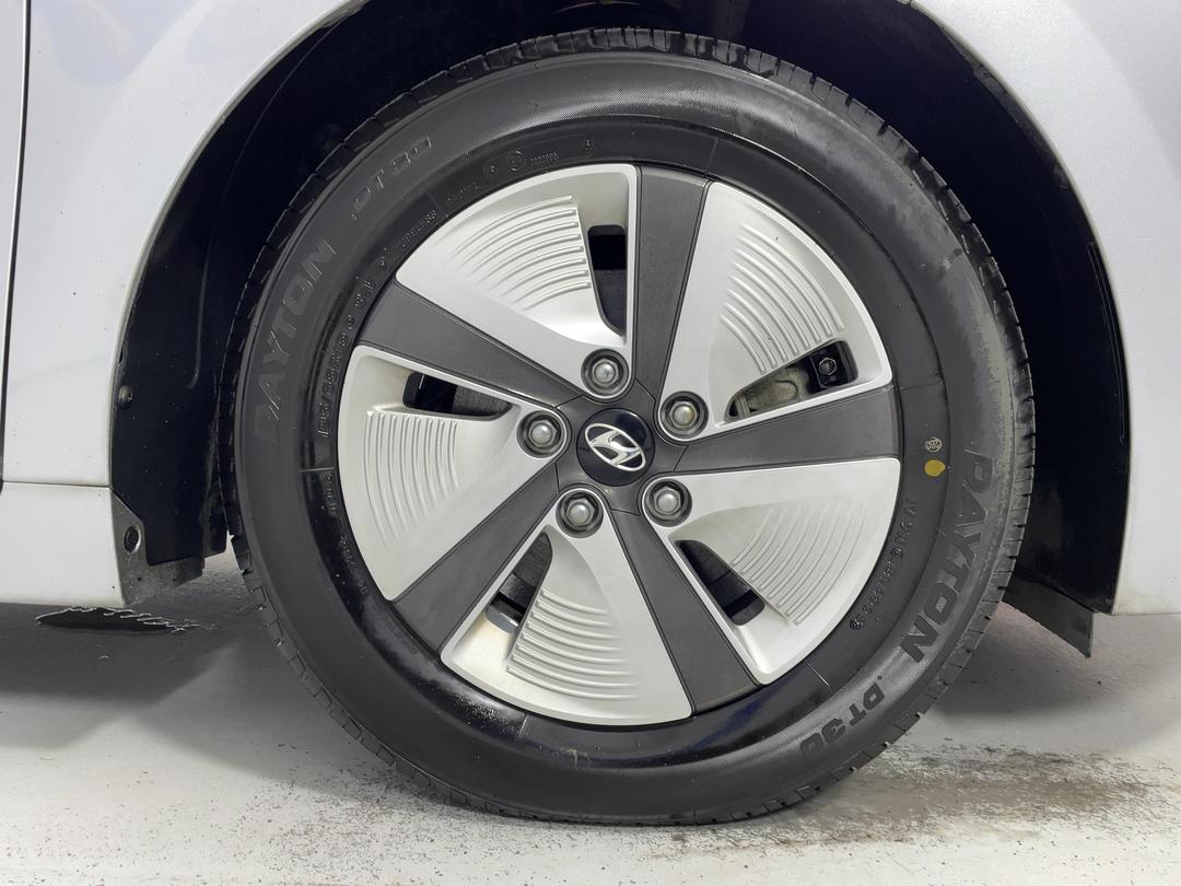 Photo '9' of Hyundai Ioniq