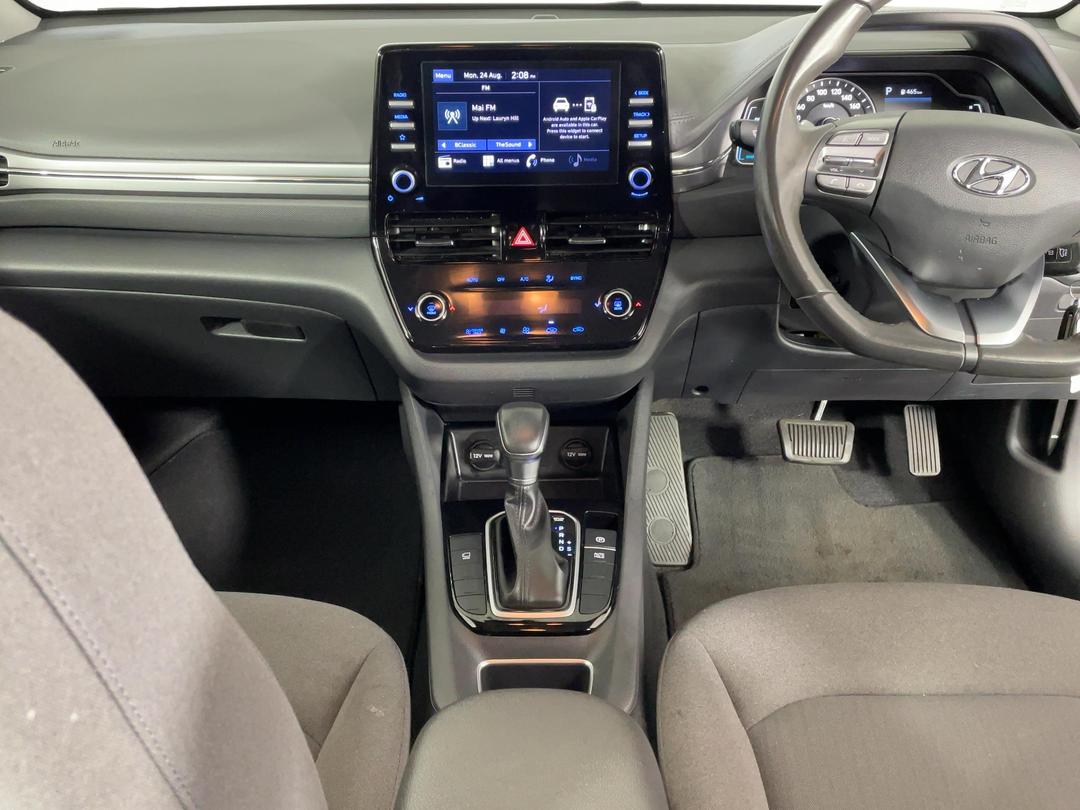 Photo '17' of Hyundai Ioniq