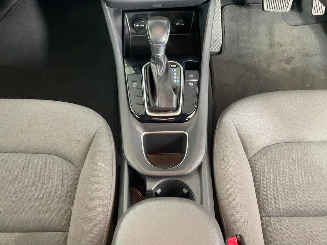 Photo '18' of Hyundai Ioniq