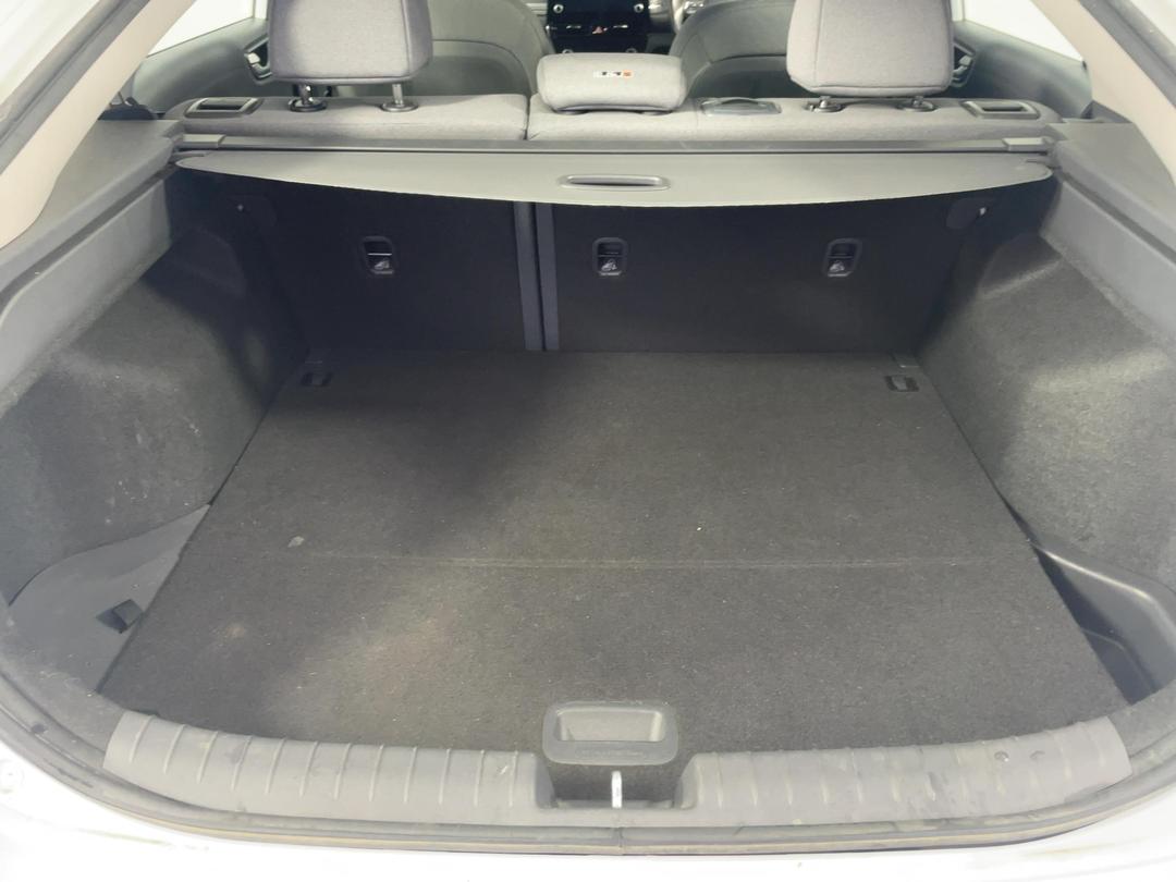 Photo '14' of Hyundai Ioniq