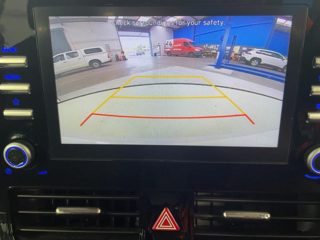 Photo '23' of Hyundai Ioniq